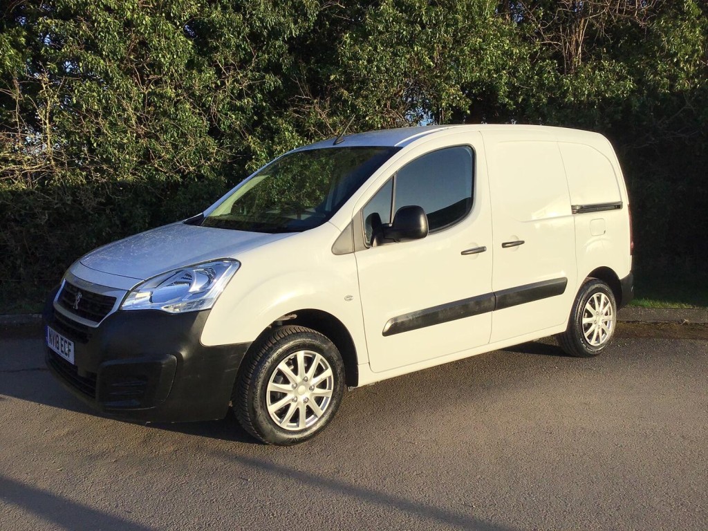 View PEUGEOT PARTNER NO VAT TO PAY!!!! ULEZ Compliant 1.6 Blue HDi 854 Professional 