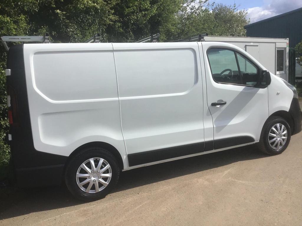 View VAUXHALL VIVARO L1 SWB 2900  1.6 CDTi EURO 6 ULEZ COMPLIANT