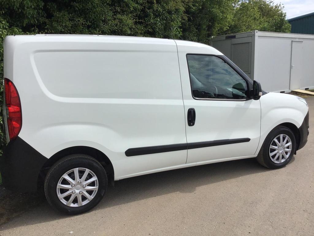 View VAUXHALL COMBO Euro 6 ULEZ Compliant 1.3 CDTi 2000 ecoFLEX No VAT To Pay !!!!