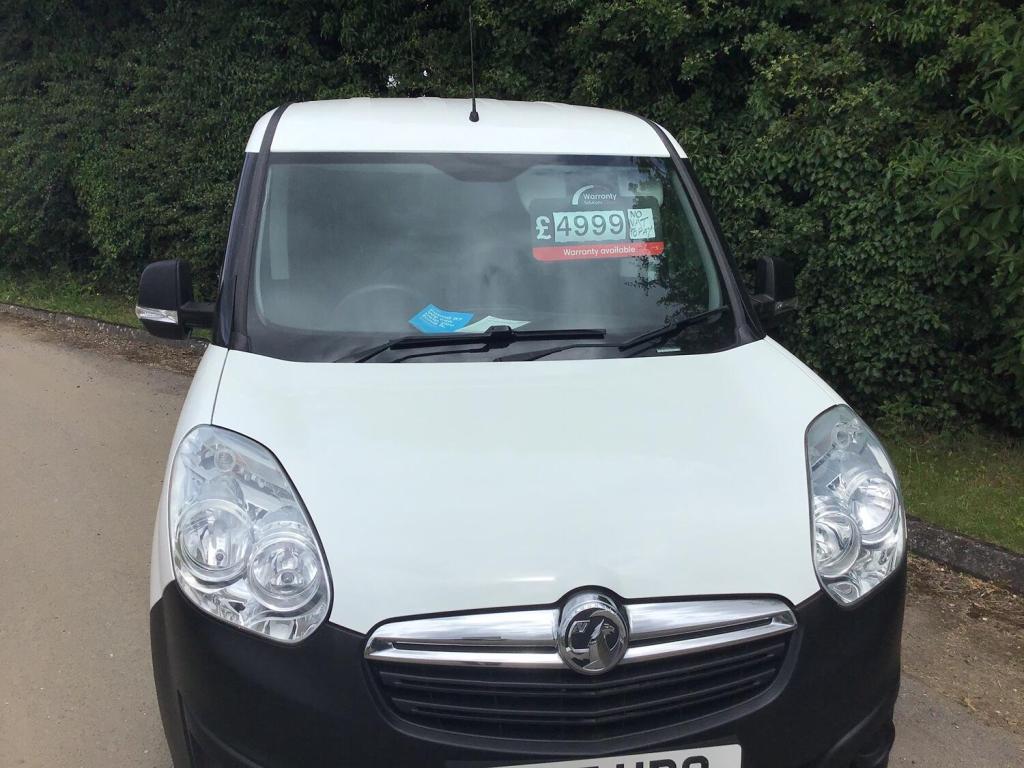 View VAUXHALL COMBO NO VAT TO PAY!!!! 1.3 CDTi 2000 ecoFLEX 16v EURO 6 ULEZ Compliant
