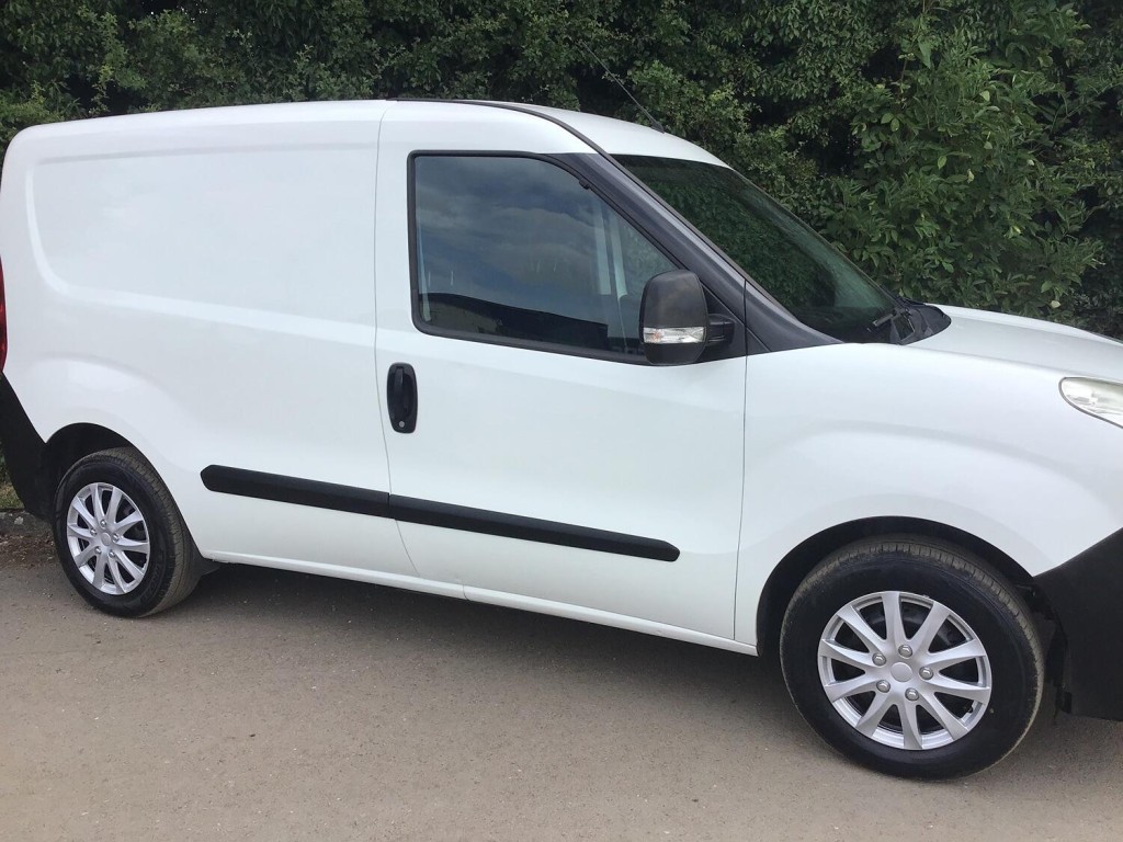 View VAUXHALL COMBO 1.3 CDTi 2000 16v EURO 6 ULEZ Compliant NO VAT TO PAY!!!!!!!!