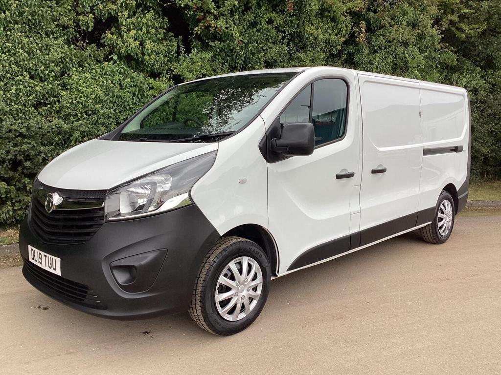 View VAUXHALL VIVARO EURO 6 ULEZ Compliant L2 Long Wheelbase 1.6 CDTi 2900 LOW, LOW Mileage DRIVE AWAY TODAY OR WE CAN DE