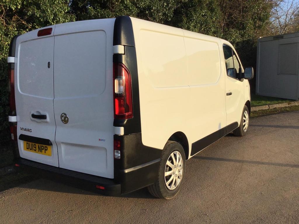 View VAUXHALL VIVARO L1 SWB 1.6 CDTi 2900 EURO 6 ULEZ Compliant LOW MILEAGE 