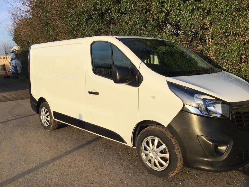 View VAUXHALL VIVARO L1 SWB 1.6 CDTi 2900 EURO 6 ULEZ Compliant LOW MILEAGE 