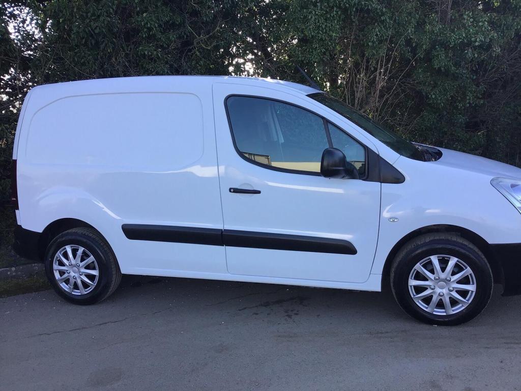 View PEUGEOT PARTNER 1.6 Blue HDi 854 Professional EURO 6 ULEZ Compliant CAM BELT KIT  REPLACED