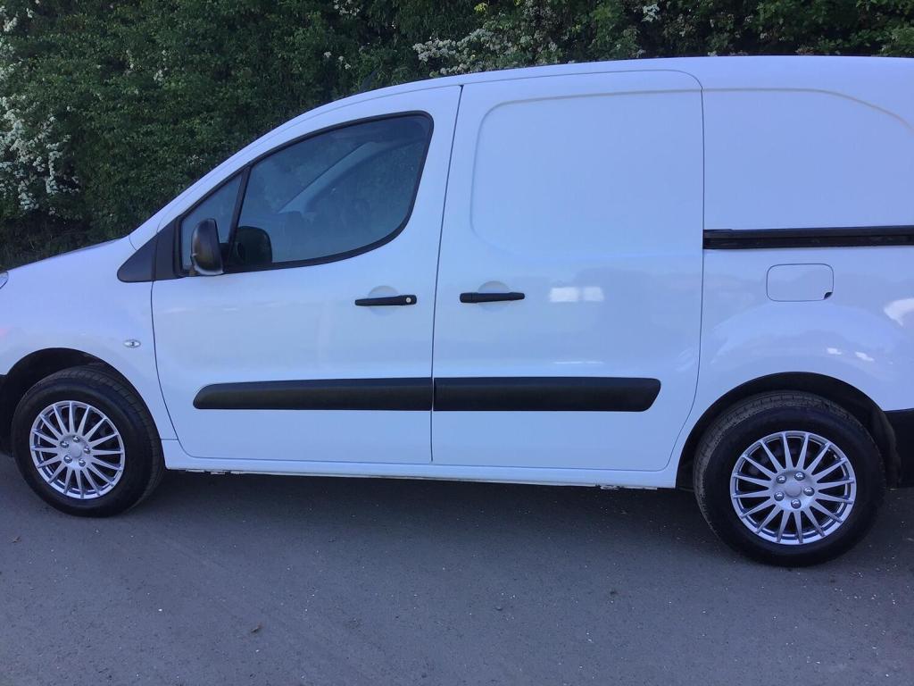 View PEUGEOT PARTNER 1.6 BlueHDi 854 Professional DRIVE AWAY TODAY!!!!!!!