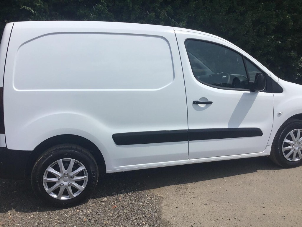 View PEUGEOT PARTNER 1.6 HDi 850 S NO VAT TO PAY!!! FREE DELIVERY