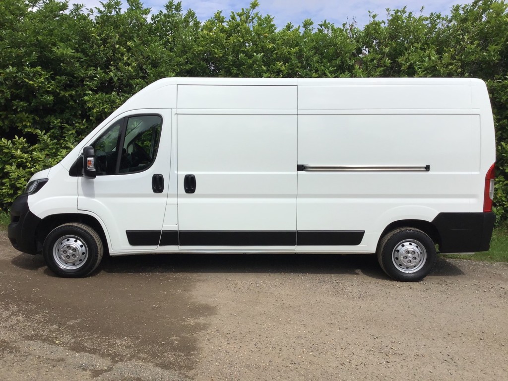 View PEUGEOT BOXER BLUE HDI 335 L3H2 PV EURO 6