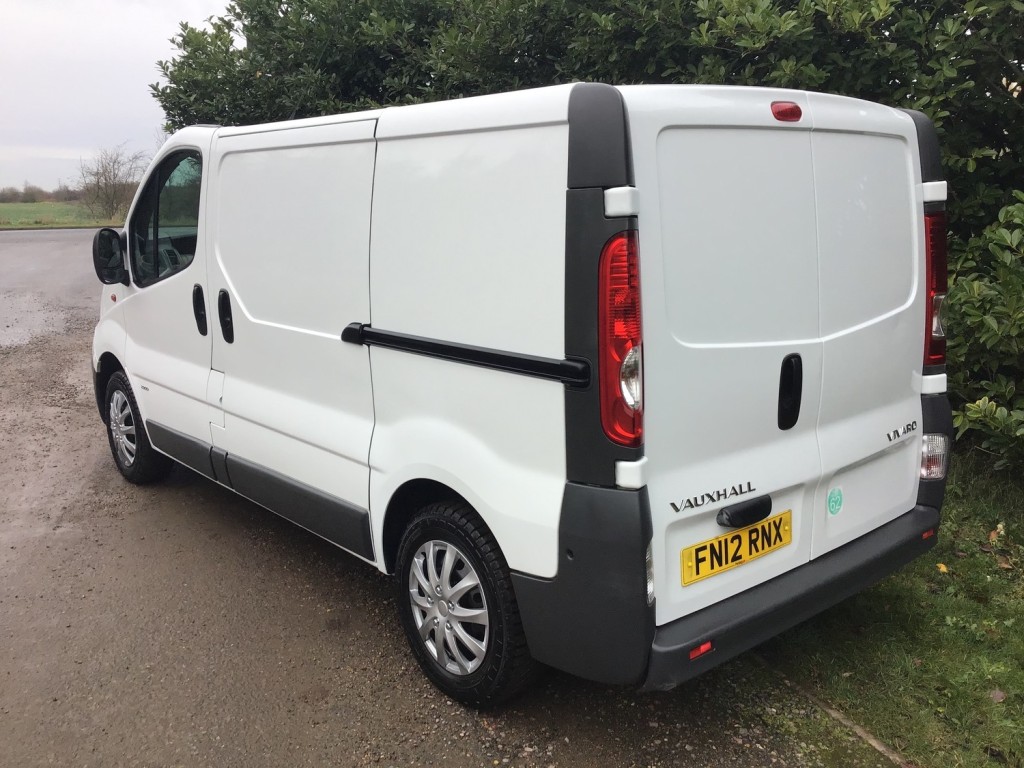 View VAUXHALL VIVARO 2.0 CDTI 2900 ECOFLEX 1 OWNER VAN