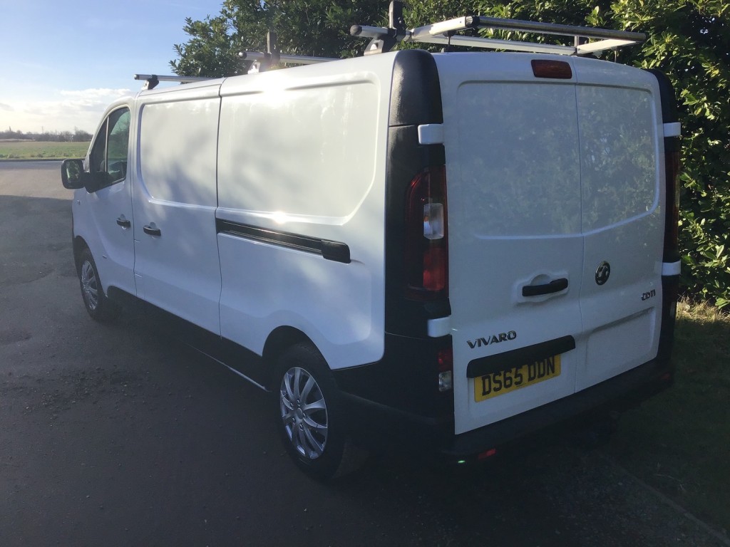 View VAUXHALL VIVARO 2900 L2H1 CDTI LONG WHEEL BASE 1 OWNER FULL HISTORY
