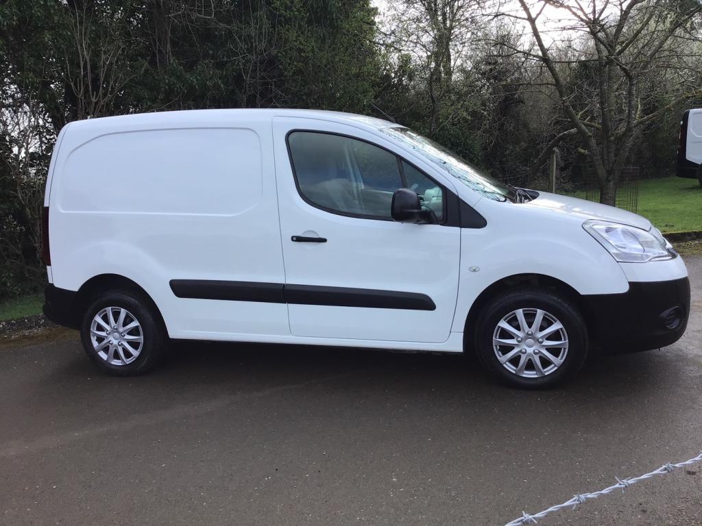 View CITROEN BERLINGO 625 X L1 HDI