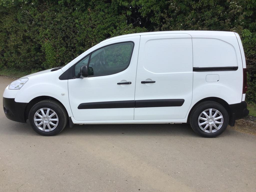 View PEUGEOT PARTNER Cam Belt Done HDI S L1 625 Great Condition