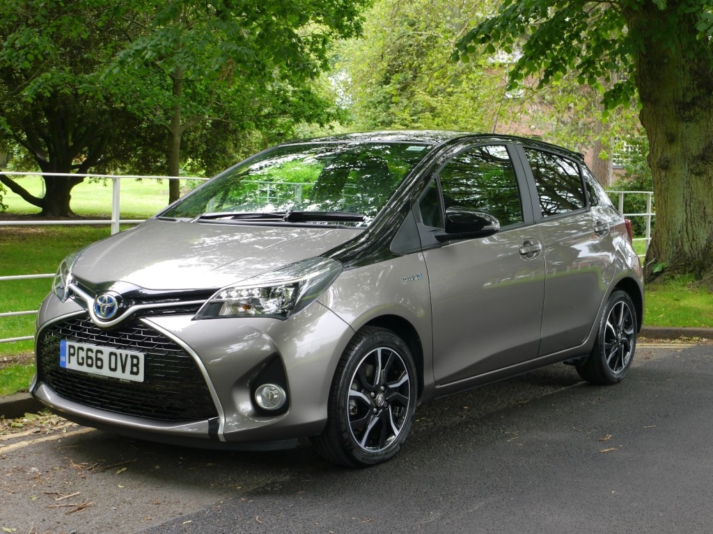 View TOYOTA YARIS VVT-i Auto Toyota Safety Sense Design TSS