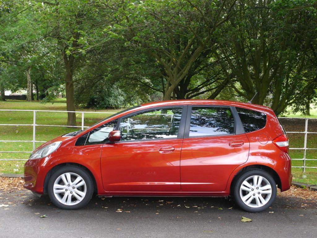 View HONDA JAZZ I-VTEC ES PLUS