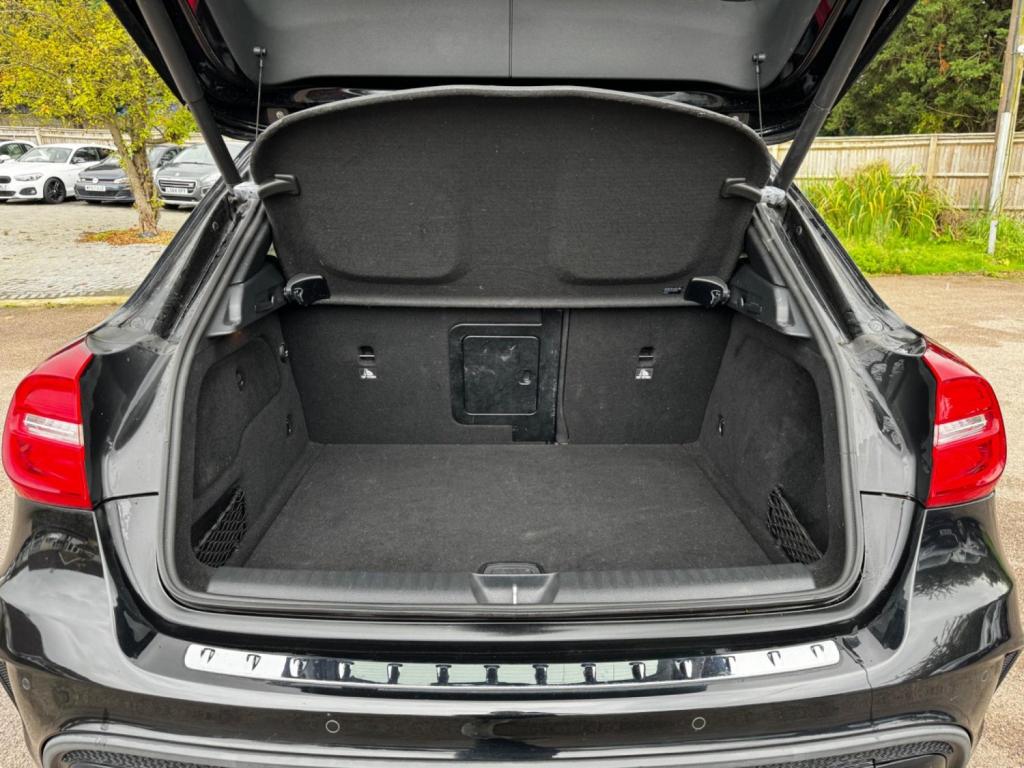 MERCEDES-BENZ GLA CLASS