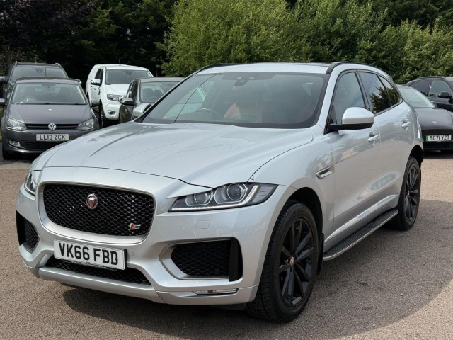 JAGUAR F-PACE