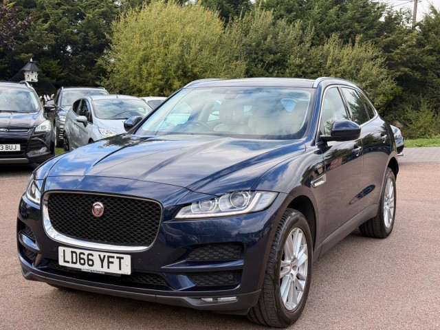 JAGUAR F-PACE