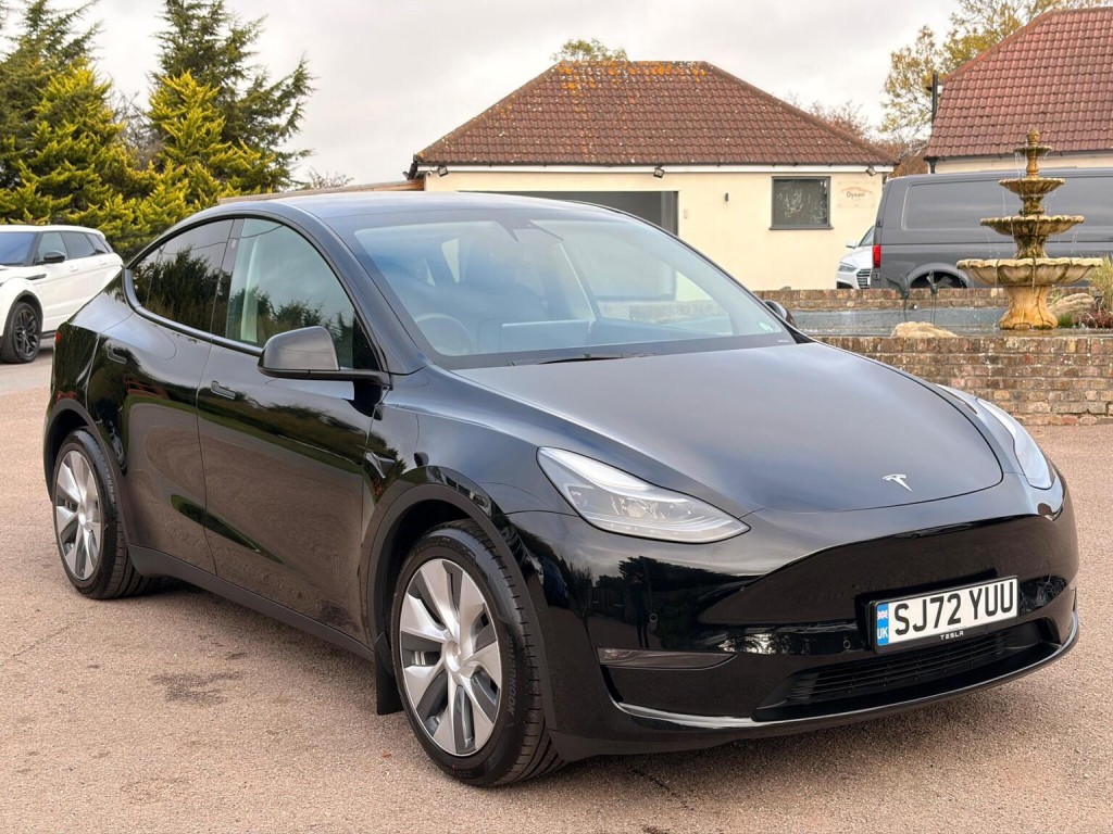 TESLA MODEL Y