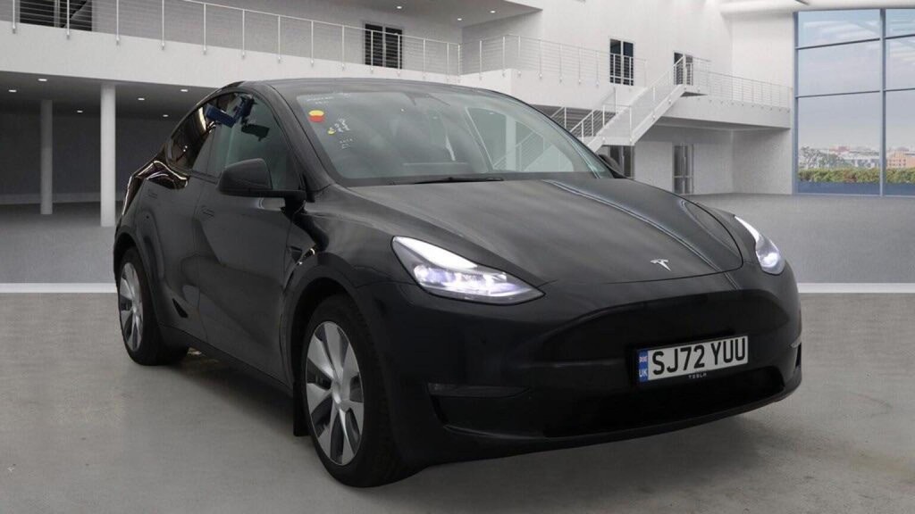 TESLA MODEL Y