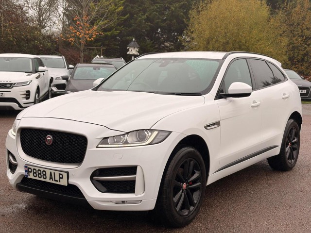JAGUAR F-PACE