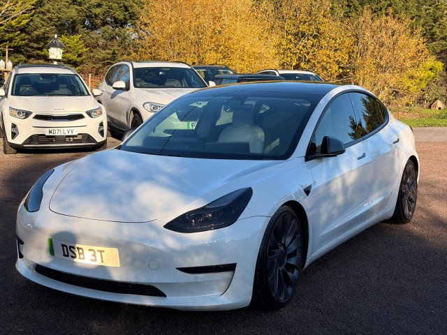 TESLA MODEL 3
