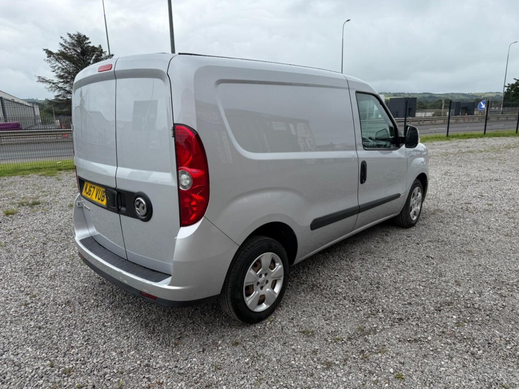 VAUXHALL COMBO 1.3 2017