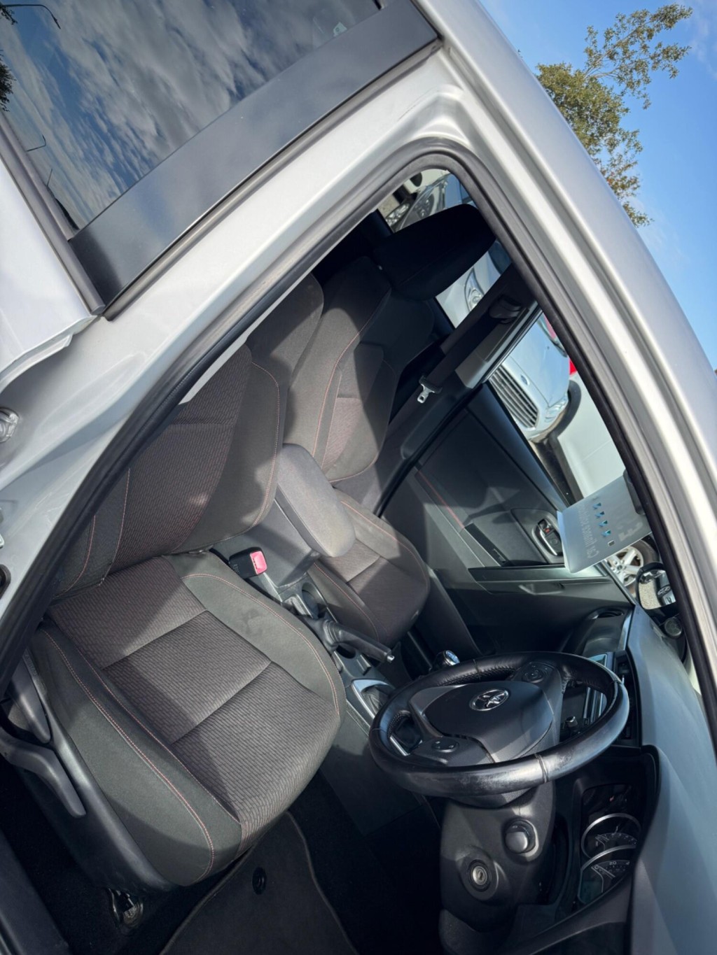 TOYOTA AURIS 1.6 V-Matic Sport 2013