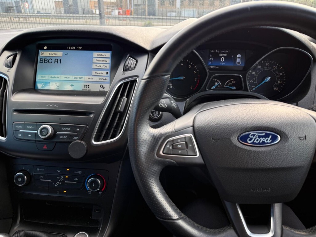 FORD FOCUS 1.0 T EcoBoost ST-Line 2017