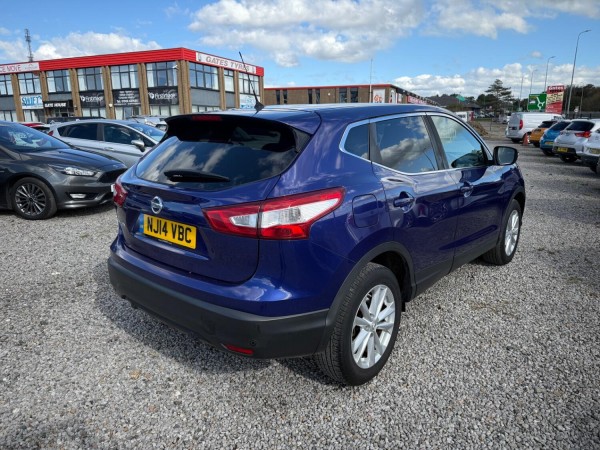 View NISSAN QASHQAI 1.2 DIG-T Acenta Premium