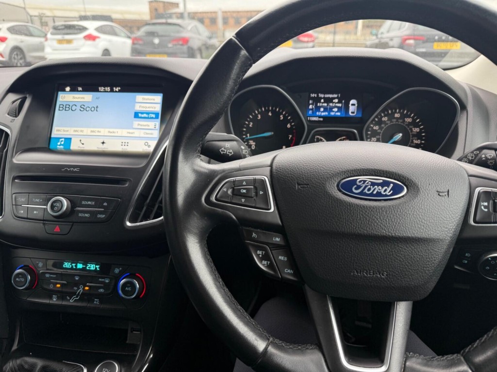 FORD FOCUS 1.0 T EcoBoost Titanium 2017