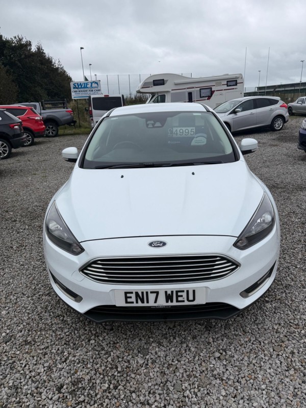 View FORD FOCUS 1.0 T EcoBoost Titanium