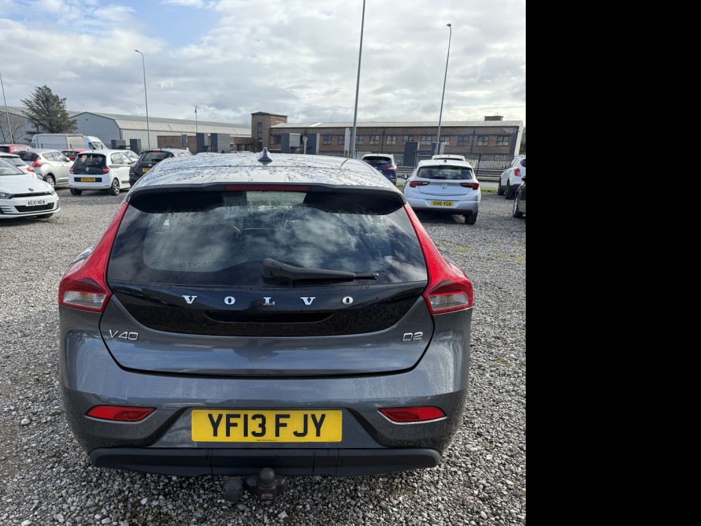 VOLVO V40 1.6 D2 SE 2013