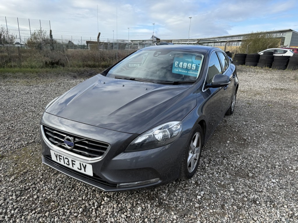 VOLVO V40 1.6 D2 SE 2013