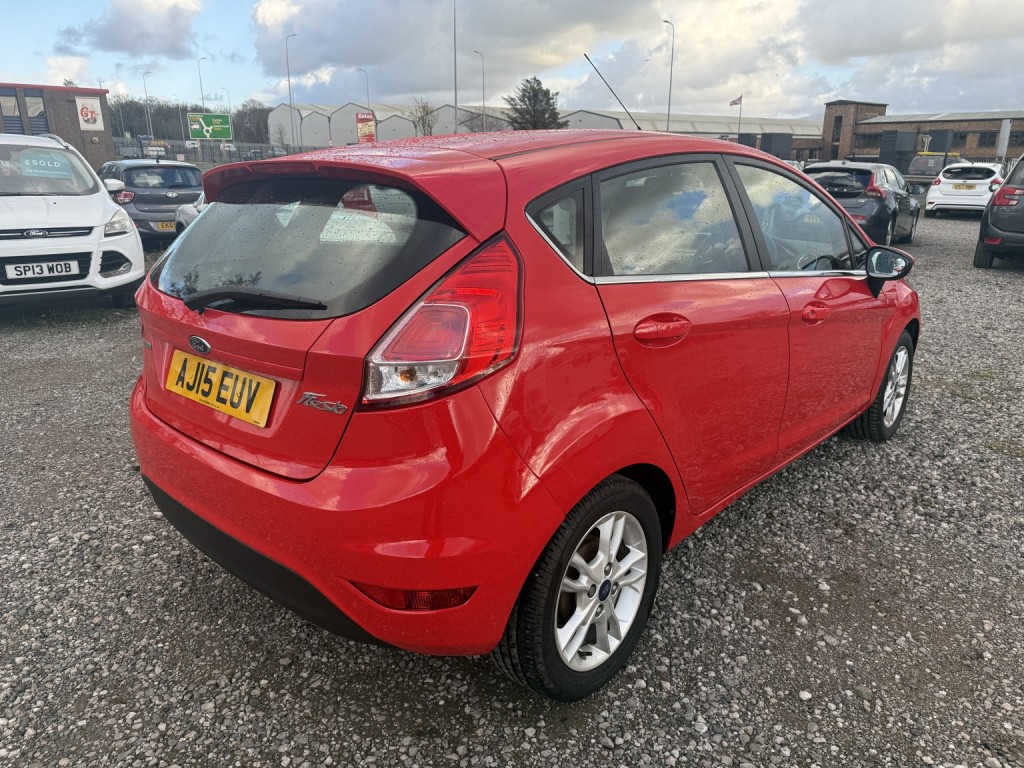 FORD FIESTA 1.0 T EcoBoost Zetec 2015