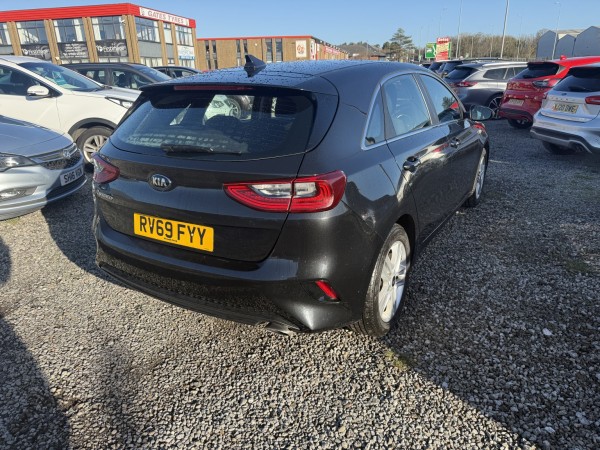 View KIA CEED 1.0 T-GDi ECO 2