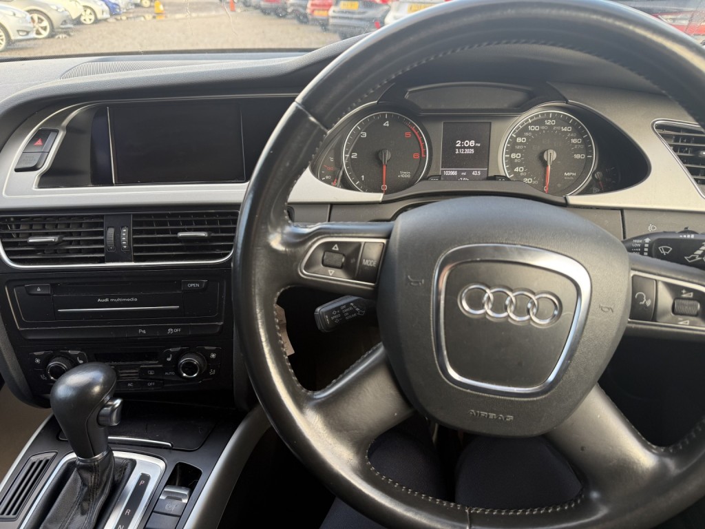 AUDI A4 ALLROAD 3.0 TDI V6 2011