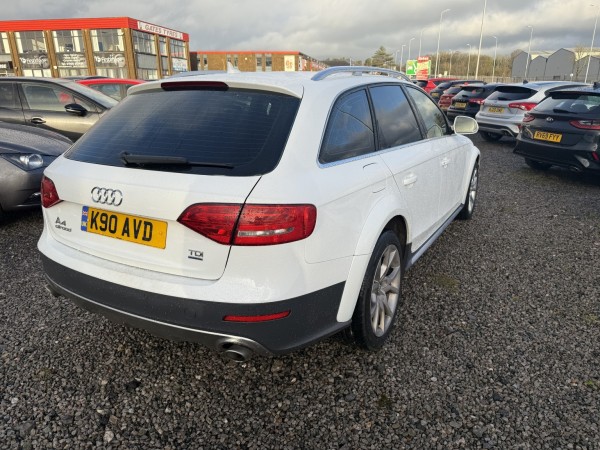 View AUDI A4 ALLROAD 3.0 TDI V6