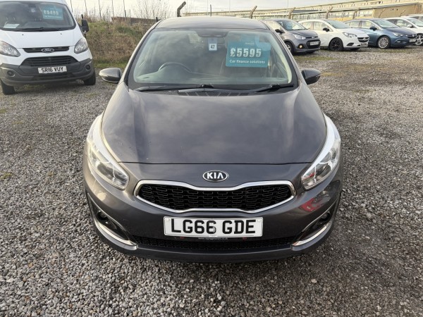 View KIA CEED 1.6 CRDi 2
