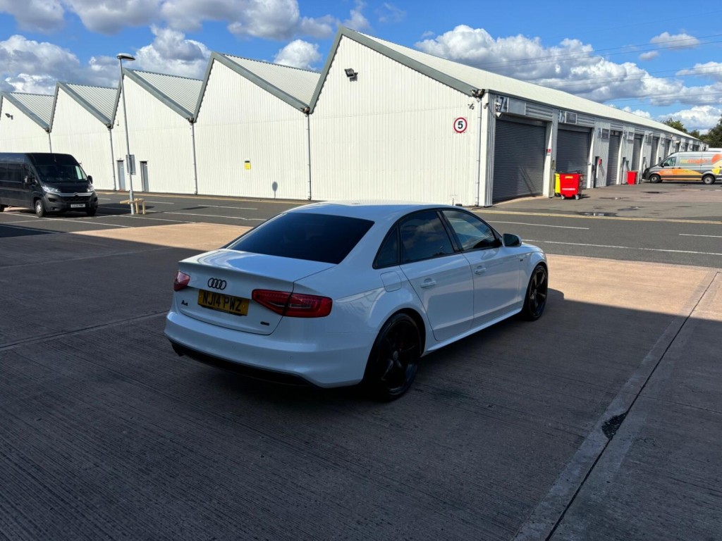 View AUDI A4 2.0 TDI Black Edition