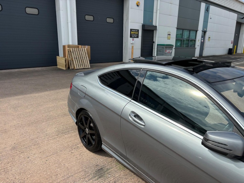 MERCEDES-BENZ C CLASS