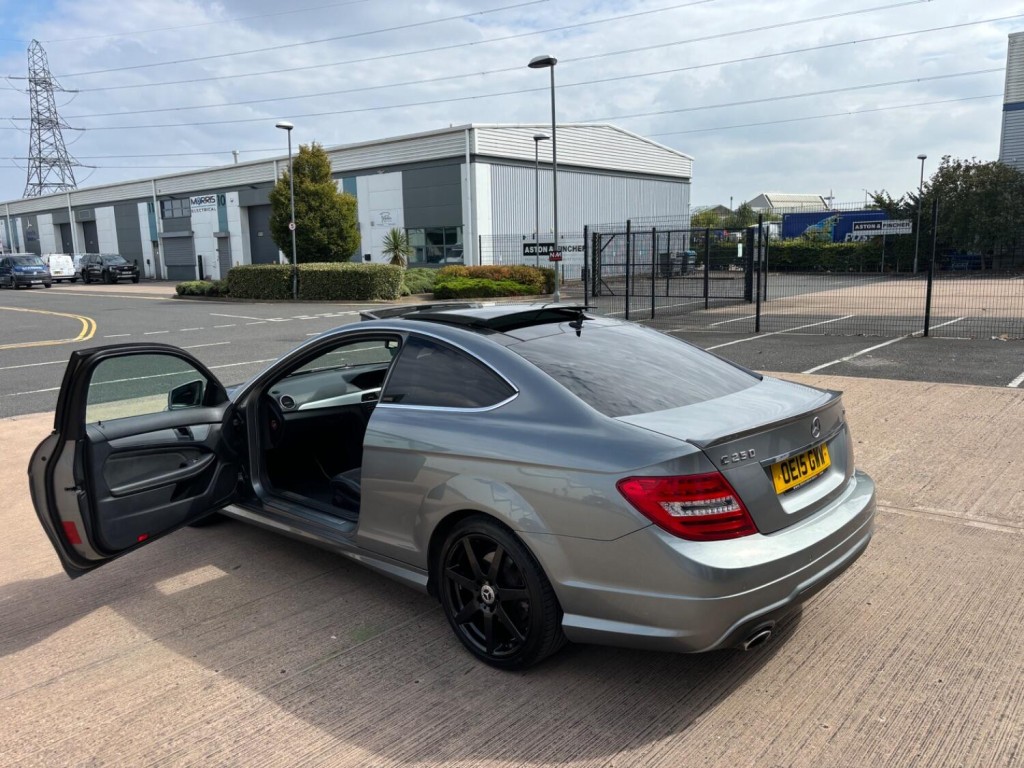 MERCEDES-BENZ C CLASS