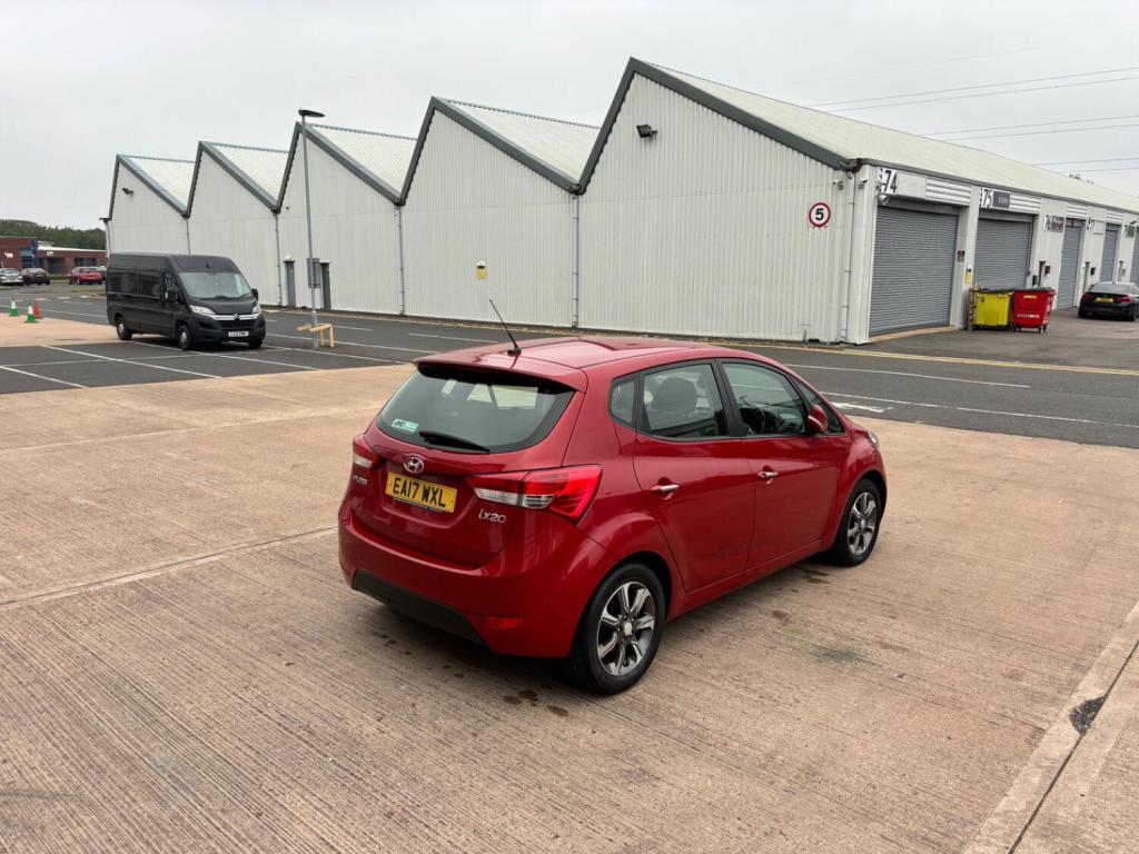 HYUNDAI IX20