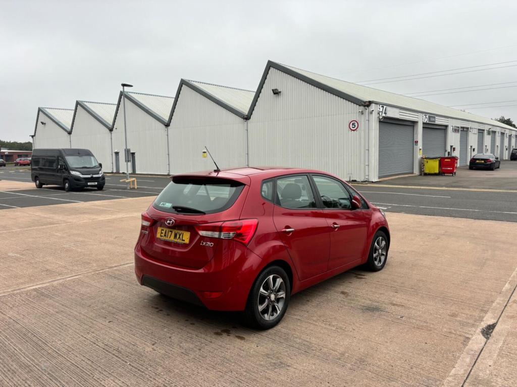 HYUNDAI IX20