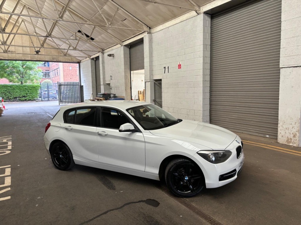View BMW 1 SERIES 2.0 116d Sport 5-door
