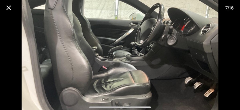 PEUGEOT RCZ