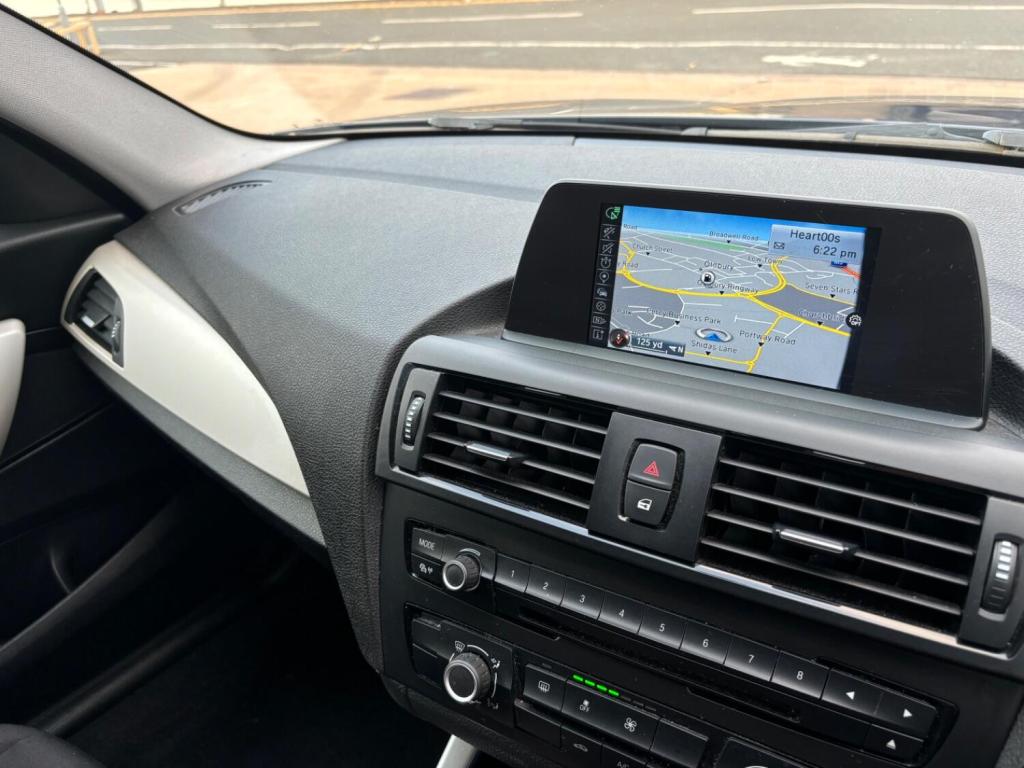 BMW 1 SERIES