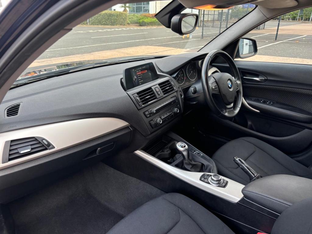 BMW 1 SERIES