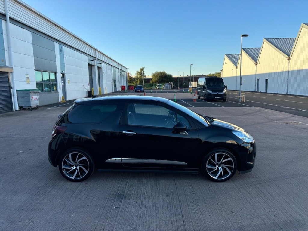 View DS AUTOMOBILES DS 3 1.6 BlueHDi DStyle Nav