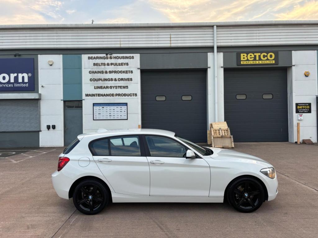 View BMW 1 SERIES 2.0 116d Sport 5-door