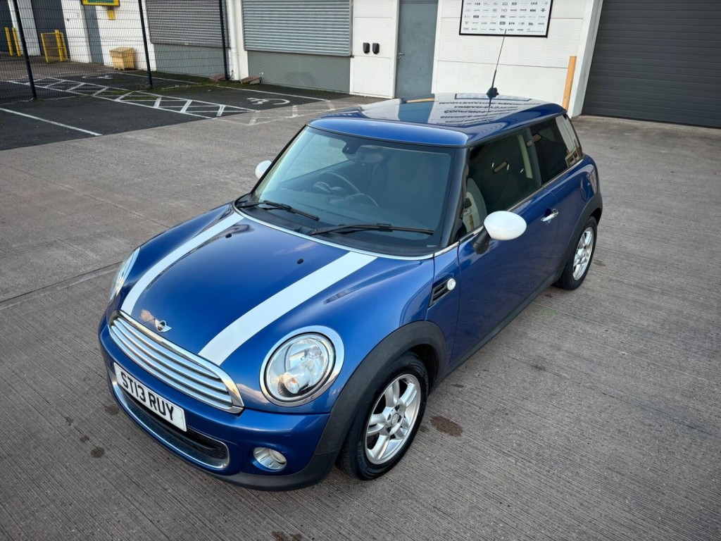 MINI HATCH